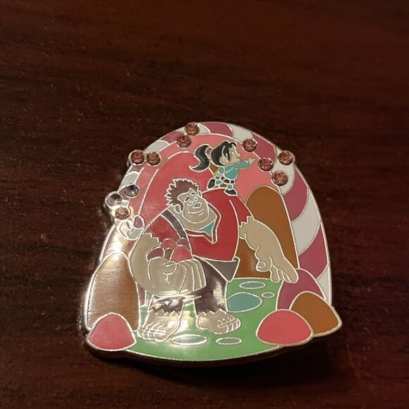 Disney Wreck-It‎ Ralph & Vanellope In The Forest Pin - Picture 1 of 5